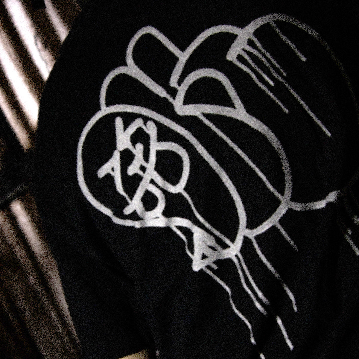 Oker ‘Throw up' tees 3M